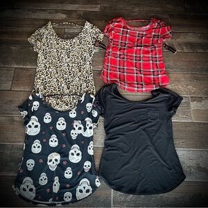 No Boundaries set of 4 stretchy tops Skulls, plaid, leopard, black L juniors